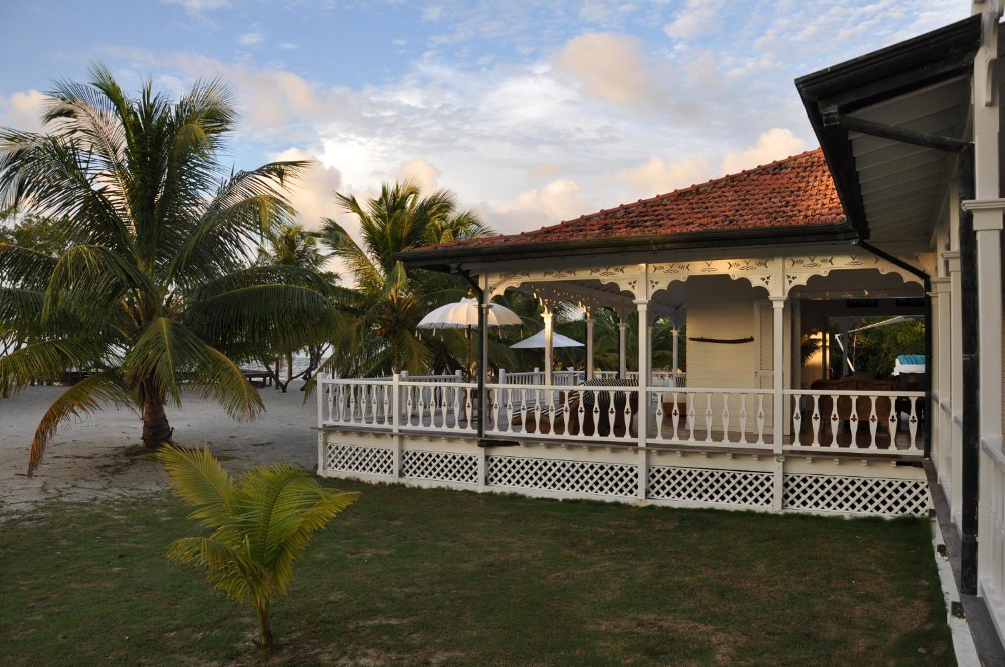 Hotel Agua Azul Beach Resort Baru Exterior photo